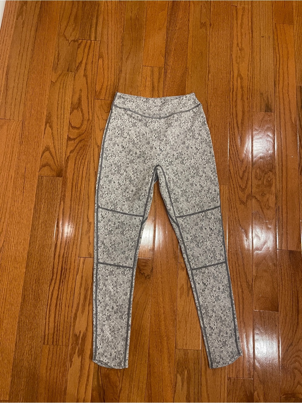 Gymshark Women's Athletic Gray Patterned Workout Leggings Size Medium